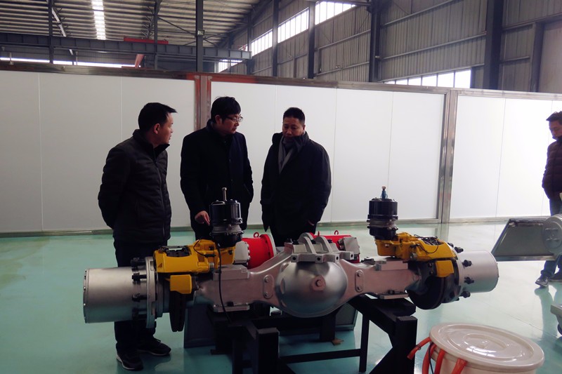 十堰白浪開(kāi)發(fā)區黨委副書(shū)記、管委會(huì )副書(shū)記?柯賢國蒞臨精密調研