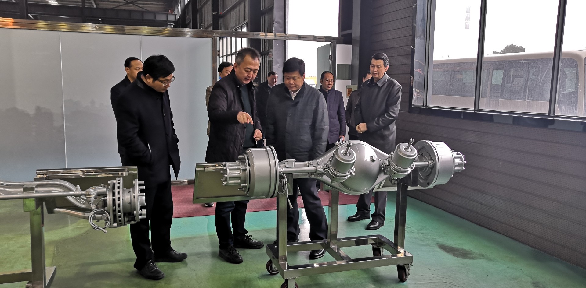 十堰市委副書(shū)記、市長(cháng)陳新武蒞臨公司考察調研